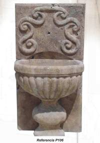 Fuente de pared en travertino olivillo