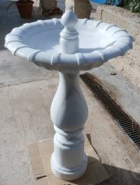 Fuente de centro en mármol blanco macael