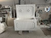 pilon de fuente rustico en m&aacute;rmol blanco 01