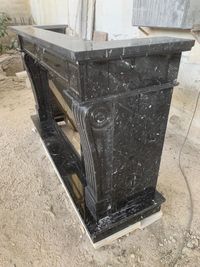 Chimenea mármol negro marquina pulido 03