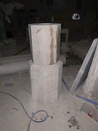 Fase-fabricación-fuente-travertino-olivillo-02