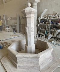 Fuente-travertino-olivillo-montada-en-fabrica 02