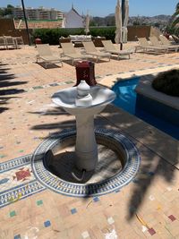 Fuente marmol blanco apomazado finalizada y montada 14