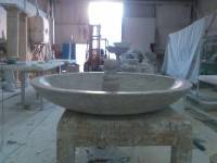 Plato de fuente en travertino olivillo