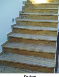 Escaleras de mármol travertino